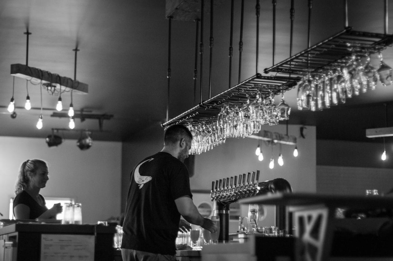 La Baleine Endiablee Microbrasserie Riviere-Ouelle Экстерьер фото